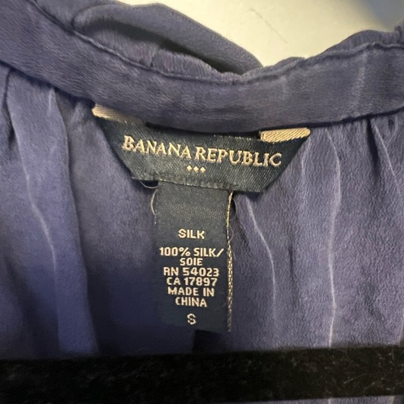 Banana Republic 100% Silk Blouse Sleeveless Blue Button Front Neck Tie Bow Small - Picture 5 of 5